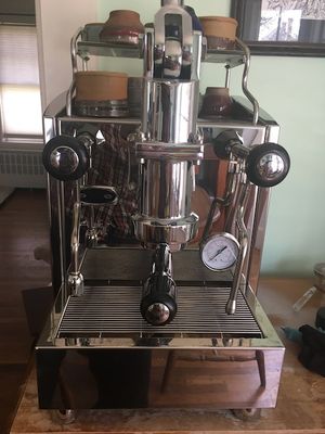 Leva espresso machine